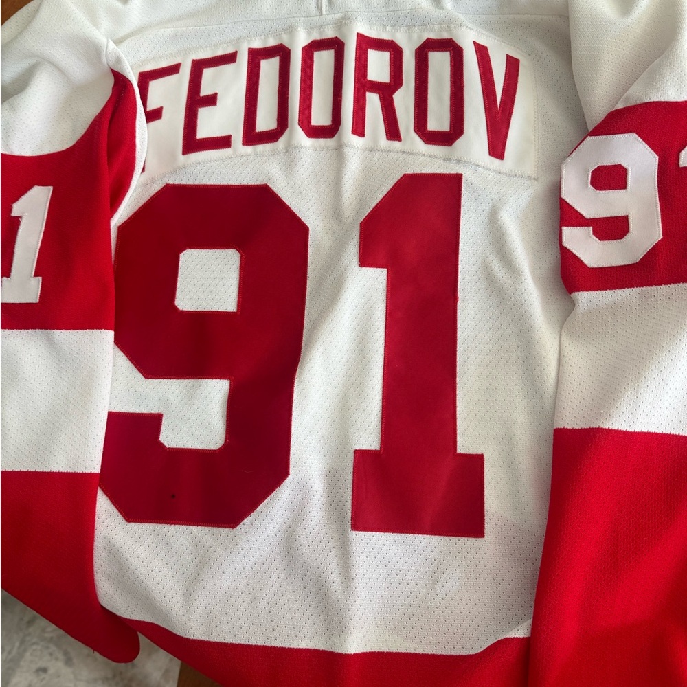 Red and White Sergei Fedorov Jersey Detroit red wings